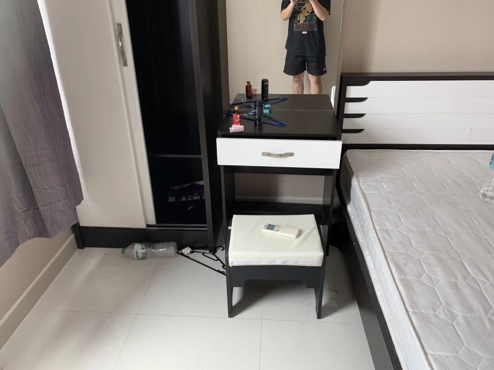 ให้เช่า CC Condominium 2 1 ห้องนอน 1 ห้องน้ำ มาพร้อมเฟอร์นิเจอร์ครบครัน หิ้วกระเป๋าเข้าอยู่ได้เลยจ้า