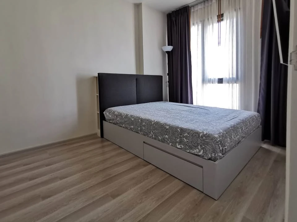 ให้เช่า Centric รัชดา-ห้วยขวาง ห้องกว้างอยู่สบาย พื้นที่ใช้สอยเยอะ เฟอร์และเครื่องใช้ไฟฟ้า ครบพร้อมอยู่