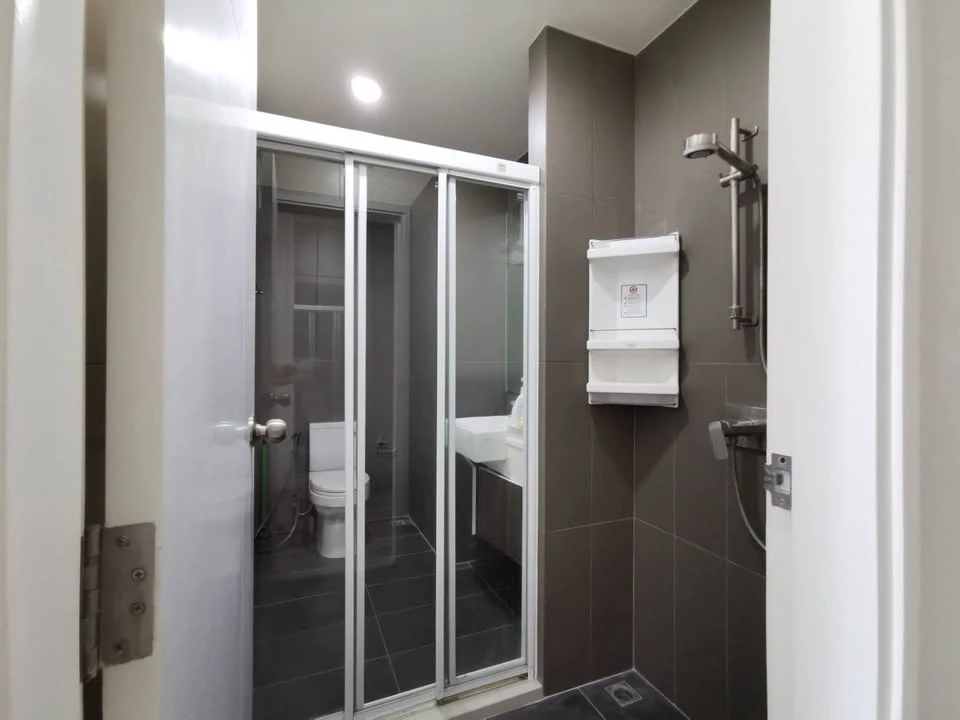 ให้เช่า Centric รัชดา-ห้วยขวาง ห้องกว้างอยู่สบาย พื้นที่ใช้สอยเยอะ เฟอร์และเครื่องใช้ไฟฟ้า ครบพร้อมอยู่