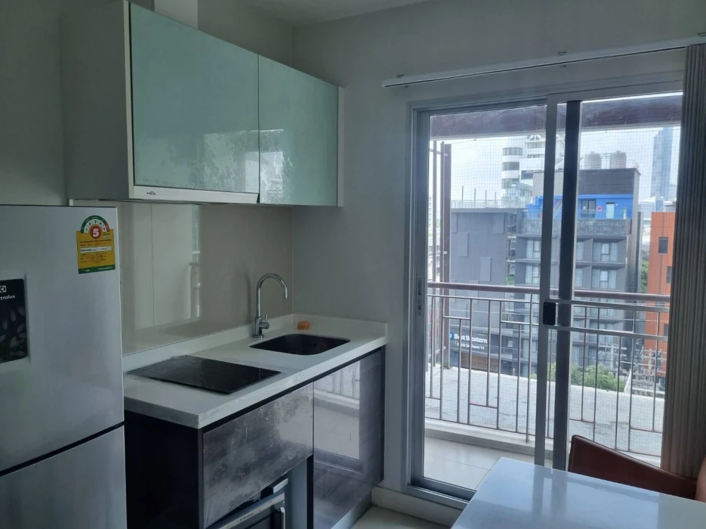 ให้เช่า Centric Sathorn St. Louis  ห้องพร้อมอยู่ เฟอร์พร้อม รีบจองเลยก่อนพลาด
