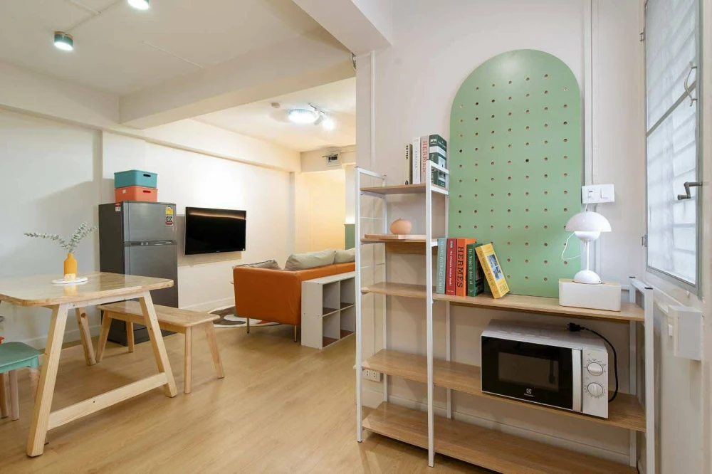 ให้เช่า Century Park Condominium ชั้น 3 ห้องแต่งครบ น่าอยู่ จองเลย ด่วนๆ
