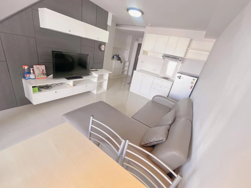 ให้เช่า Champs Elysees Tiwanon ห้องน่าอยู่ มาพร้อมเฟอร์ครบครัน ทำเลดี เดินทางสะดวก จองเลย