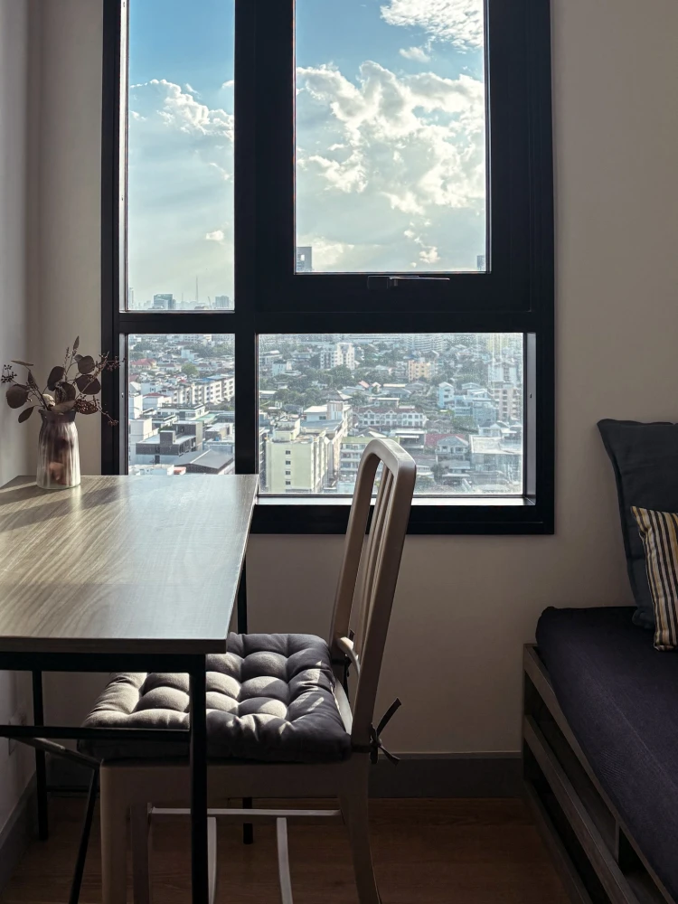 ให้เช่า Chapter one Mid Town Ladprao 24 ห้องแต่งคุมโทนน่าอยู่ เห็นวิวเมืองโปร่งโล่ง ไม่บล็อค ห้ามพลาด