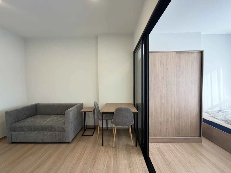 ให้เช่า Chapter One Spark Charan ห้องน่าอยู่ เฟอร์ เครื่องใช้ไฟฟ้าครบ ราคากันเอง มาจองได้แล้ววันนี้ อย่ารอช้า