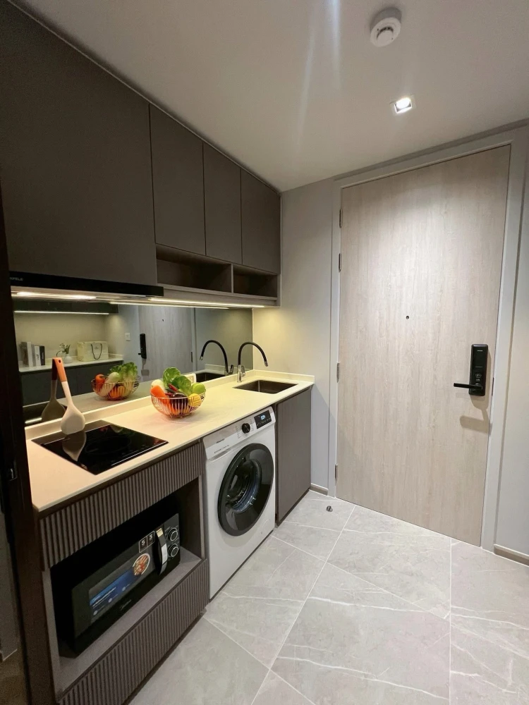 ให้เช่า Chapter Thonglor 25 ห้องพร้อมอยู่ เฟอร์+เครื่องใช้ไฟฟ้าครบ มี Walk-in Closet ในตัว รีบย้าย