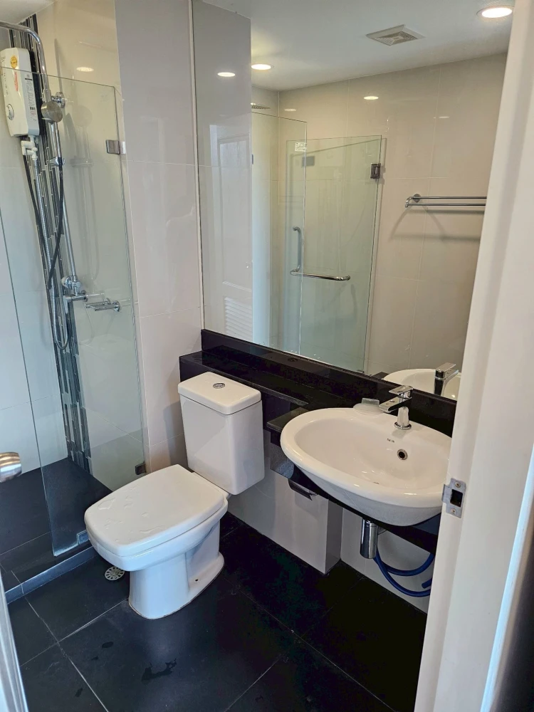 ให้เช่า Chateau In Town Charansanitwong 96/2   ห้องพร้อมอยู่ เฟอร์พร้อมราคาสบายกระเป๋า รีบจองเลย