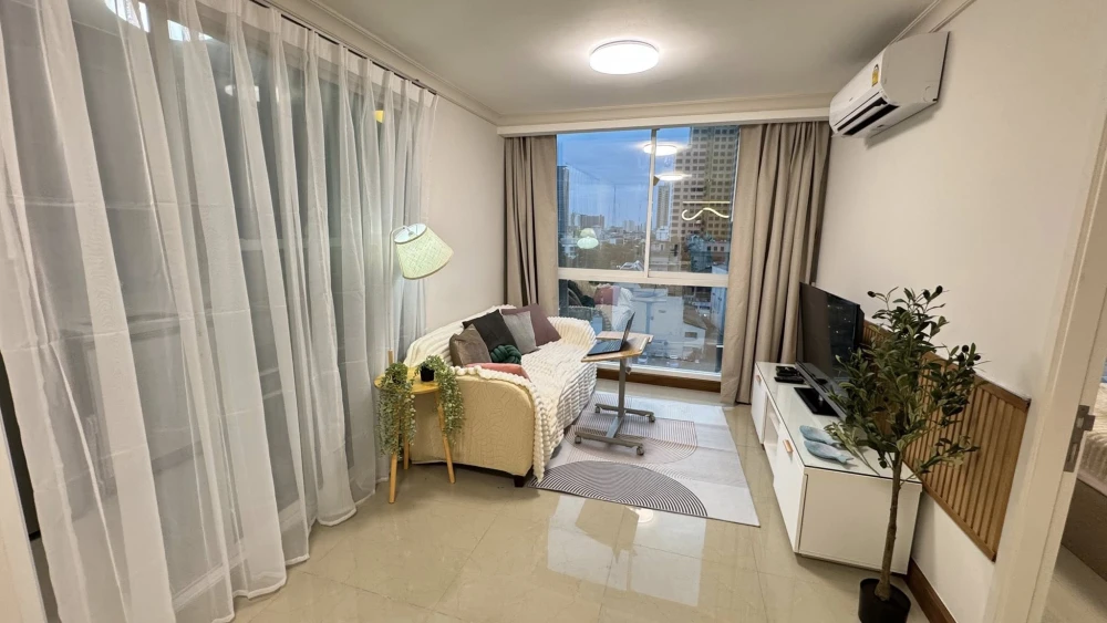 ขาย ให้เช่า Chateau in Town Phaholyothin 11 ชั้น 8 บนสุด ห้องพื้นที่ใช้สอยเยอะ มีห้องอเนกประสงค์ ย้ายเลย อย่ารีรอ