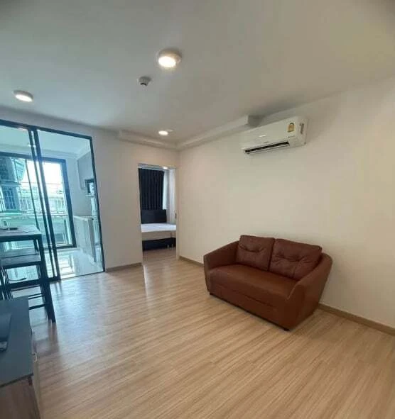 ให้เช่า Chateau In Town Pinklao ห้องน่าอยู่ ชั้น 5 มาพร้อมเฟอร์นิเจอร์และสิ่งอำนวยความสะดวกครบครัน จองเลย