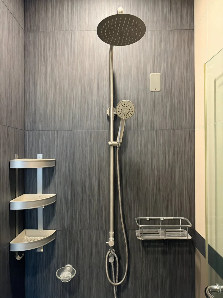 ให้เช่า Chewathai Ramkhamhaeng ห้องกว้างพื้นที่ใช้สอยเยอะ เฟอร์นิเจอร์ครบครัน หิ้วกระเป๋าเข้าอยู่ได้เลยจ้า