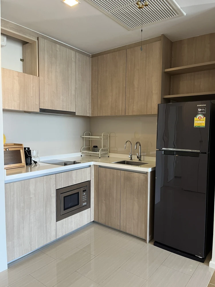 ให้เช่า Circle 2 Living Prototype ชั้นสูง 3x ห้องมุม วิวดี เห็นวิวชัดเจน ไม่มีตึกบัง กระจกห้องบานใหญ่ ให้ความรู้สึกโล่งสบาย รีบจองเลย