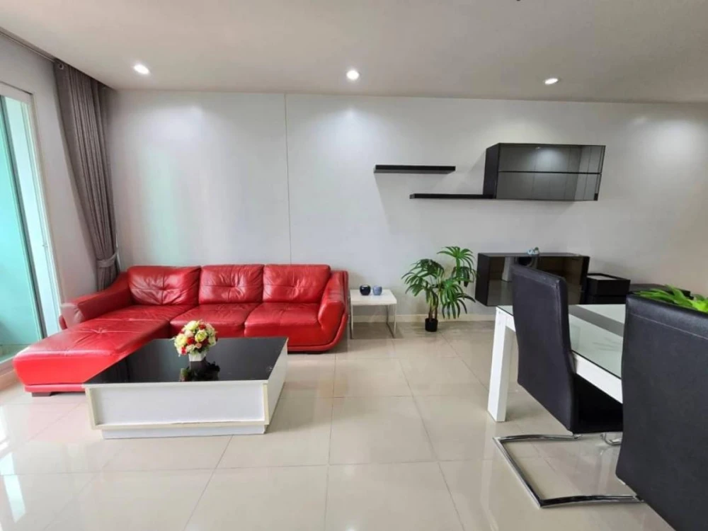 ให้เช่า Circle Condominium ชั้น 12 วิวสระ แต่งครบ พร้อมเข้าอยู่ สนใจจองเลย