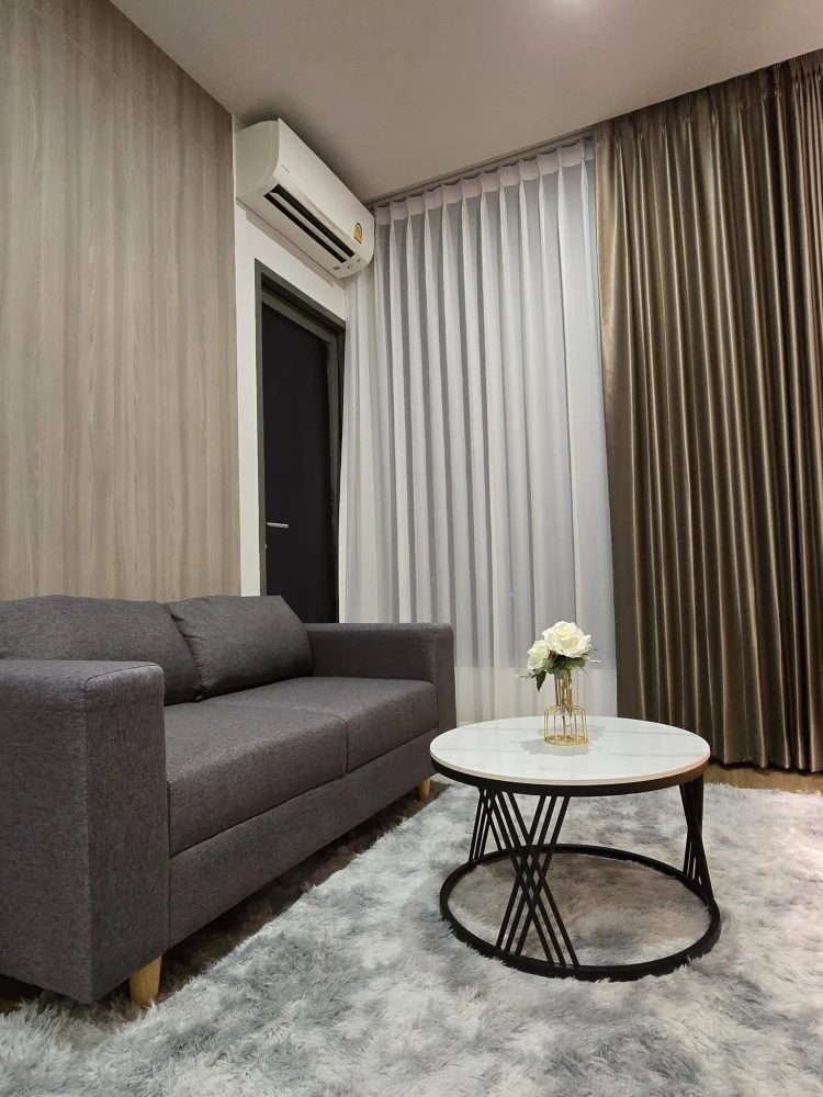 ให้เช่า Cloud Thonglor-Petchaburi คอนโดมิเนียม 1 ห้องนอนที่ออกแบบมาอย่างสวยงาม  ตกแต่งในสไตล์ Modern Luxury ให้บรรยากาศที่อบอุ่นและหรูหรา