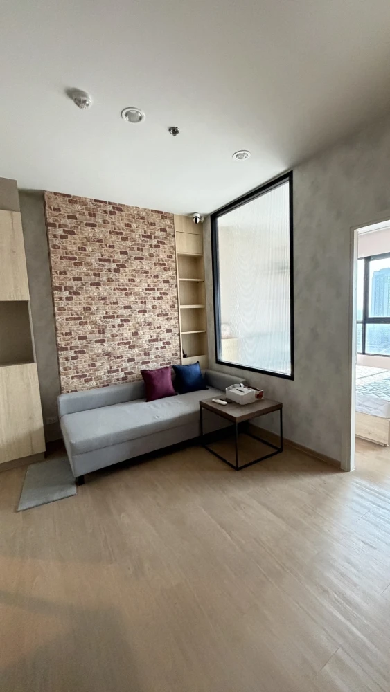 ให้เช่า COMMON TU ห้องพร้อมอยู่ ติดวอลเปเปอร์อย่างดี ราคาอย่างโดน คุณต้องไม่ควรพลาดเด็ดขาด