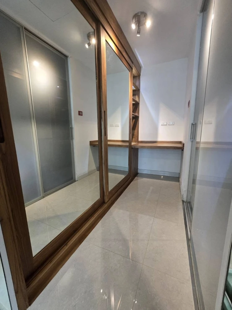 ให้เช่า Condo Apus ห้องกว้างพื้นที่ใช้สอยเยอะ ติดวอลเปเปอร์ลายสวย ทำเลดี ดีแบบนี้ห้ามพลาด