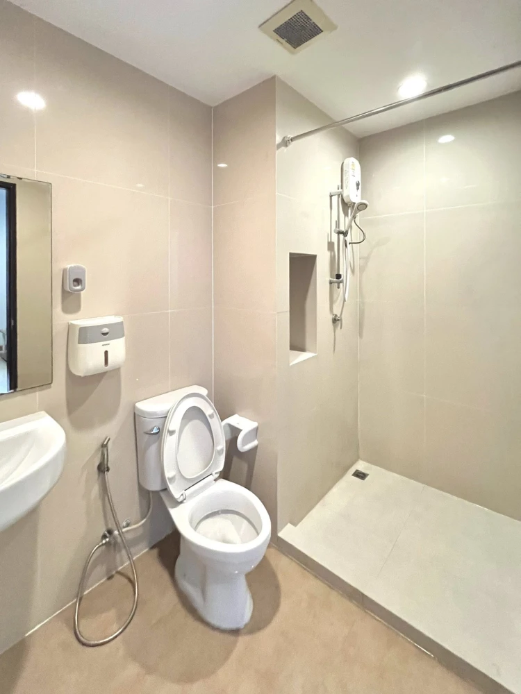 ให้เช่า  Condo B-Live Tiwanon ห้องพร้อมอยู่ เฟอร์พร้อม กว้างขวาง จองเลย