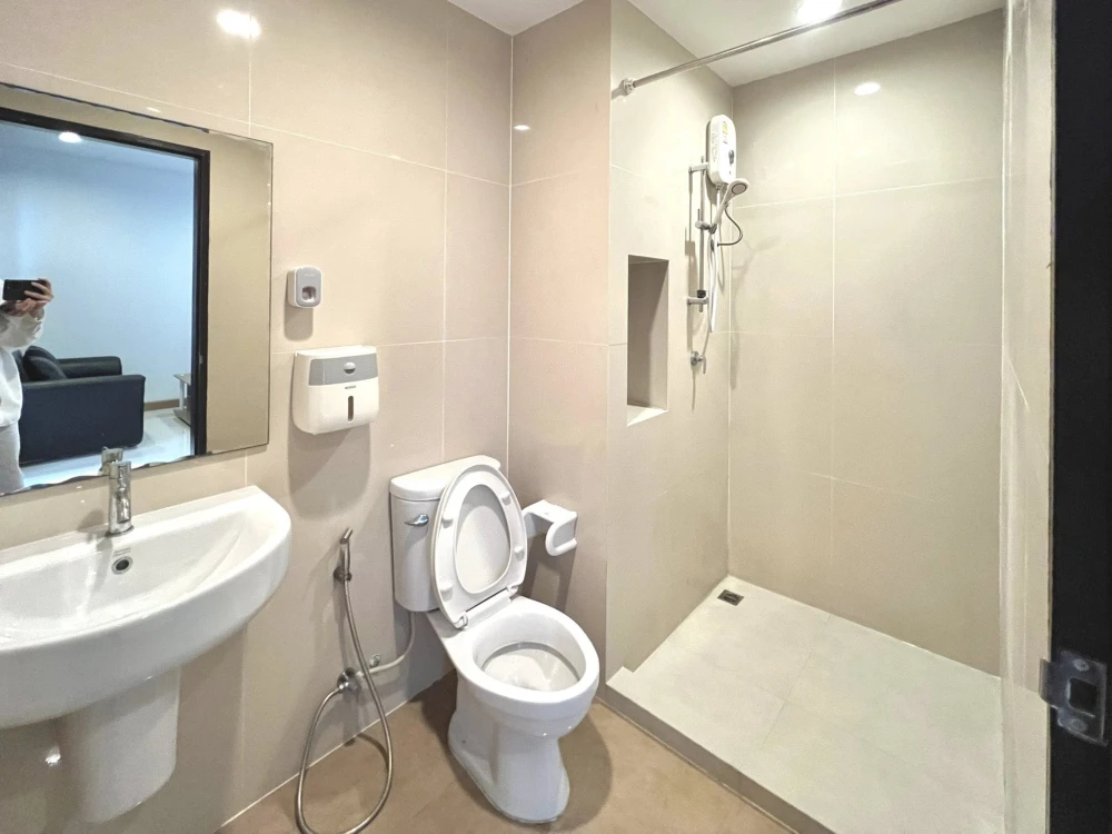 ให้เช่า  Condo B-Live Tiwanon ห้องพร้อมอยู่ เฟอร์พร้อม กว้างขวาง จองเลย