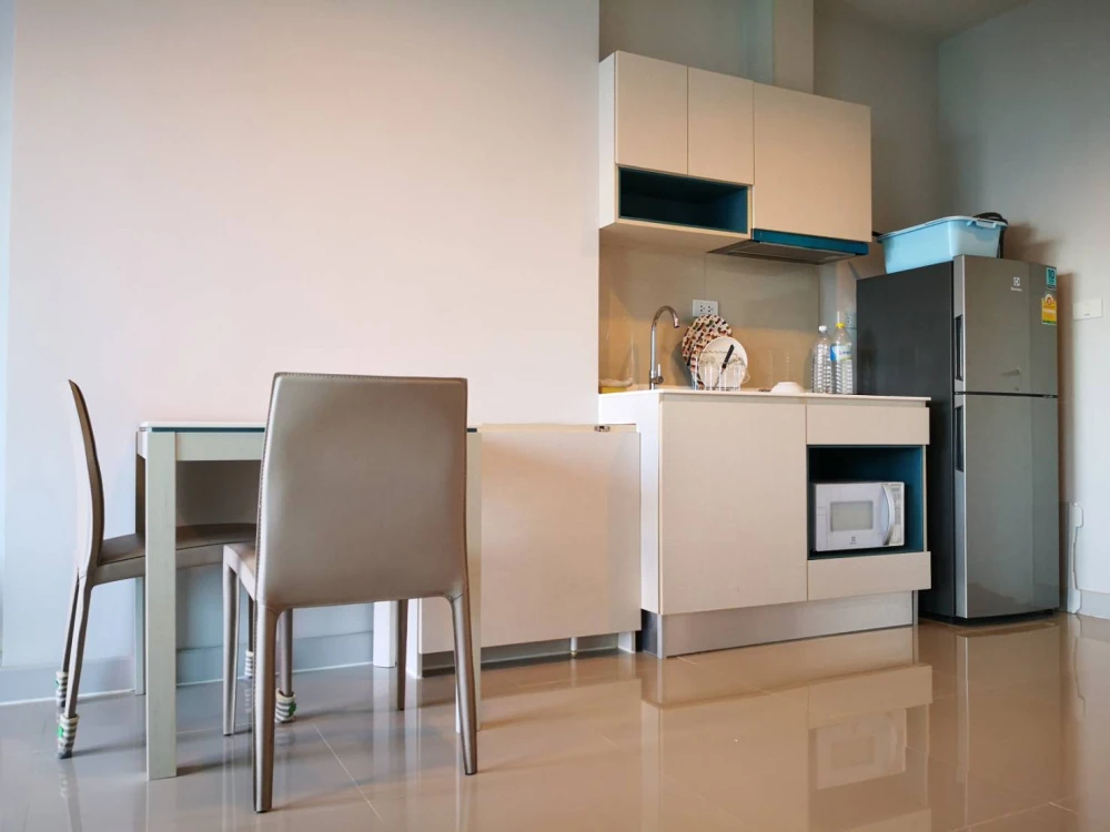 ให้เช่า Condo Centric Sea 1 ห้องนอน 1 ห้องน้ำ มาพร้อมเฟอร์ครบครัน มองเห็นวิวทะเลดี ดีแบบนี้ห้ามพลาด