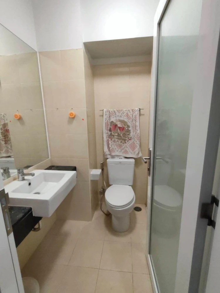 ให้เช่า Condo i-biza Condominium RCA ห้องพร้อมอยู่ เฟอร์พร้อม จองเลยอย่าพลาด+++