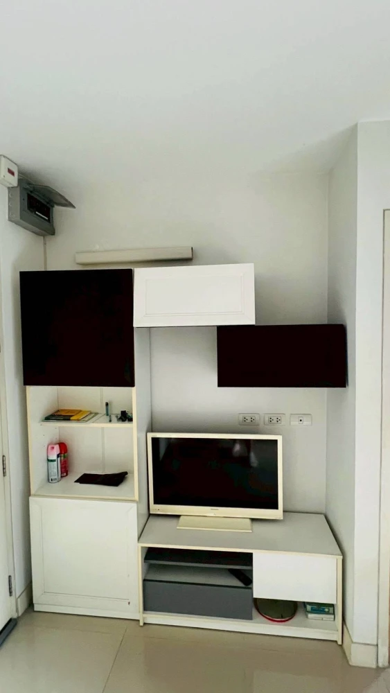 ให้เช่า Condo Lib ลาดพร้าว 20 ห้องพร้อมอยู่ เฟอร์ เครื่อใช้ไฟฟ้าครบ ราคไม่แรง ลากกระเป๋าเข้าอยู่ได้เลย