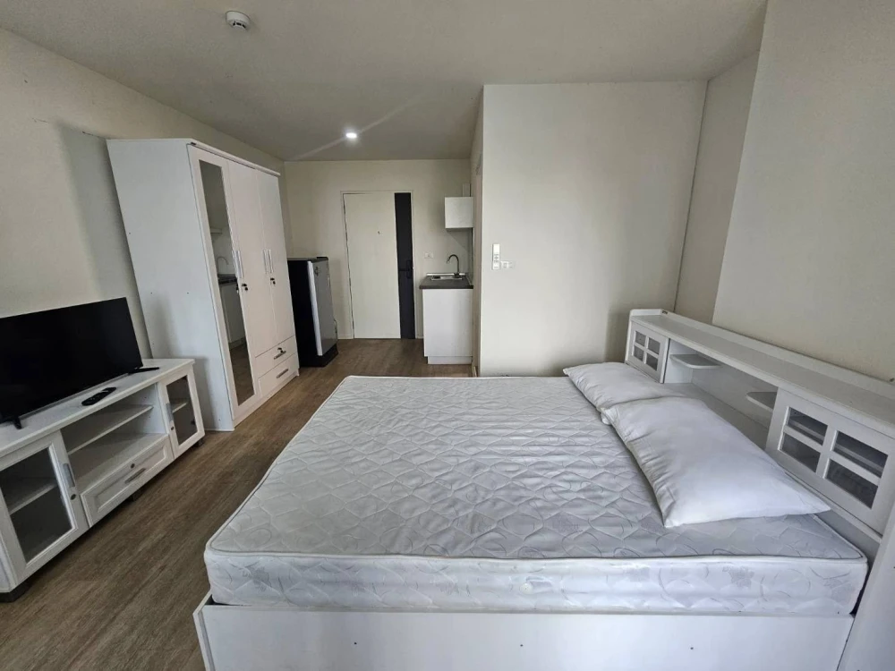 ให้เช่า Condo Lumpini Ville Chaengwattana 10 ห้องชั้นไม่สูง ห้องมุม กว้างขวางอยู่สบาย จองเลย