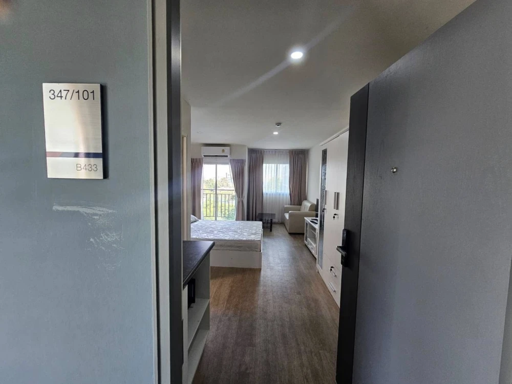 ให้เช่า Condo Lumpini Ville Chaengwattana 10 ห้องชั้นไม่สูง ห้องมุม กว้างขวางอยู่สบาย จองเลย