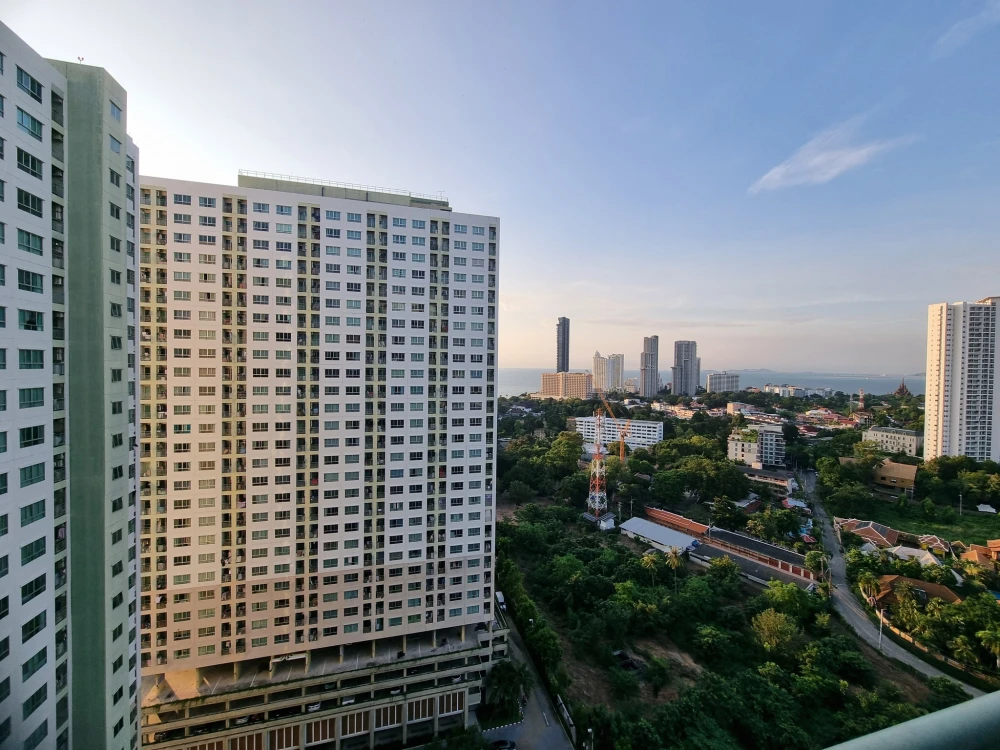 ให้เช่า  Condo Lumpini Ville Naklua - Wongamat ห้องกว้างน่าอยู่ เฟอร์พร้อม จองเลย