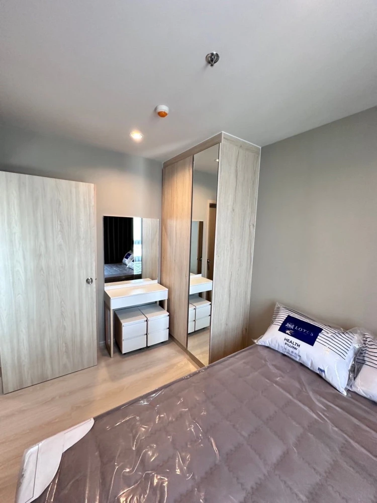 ให้เช่า  Condo Nue Noble Ngamwongwan ห้องพร้อมอยู่ เฟอร์พร้อม ชั้นสูง จองเลย ห้ามพลาด