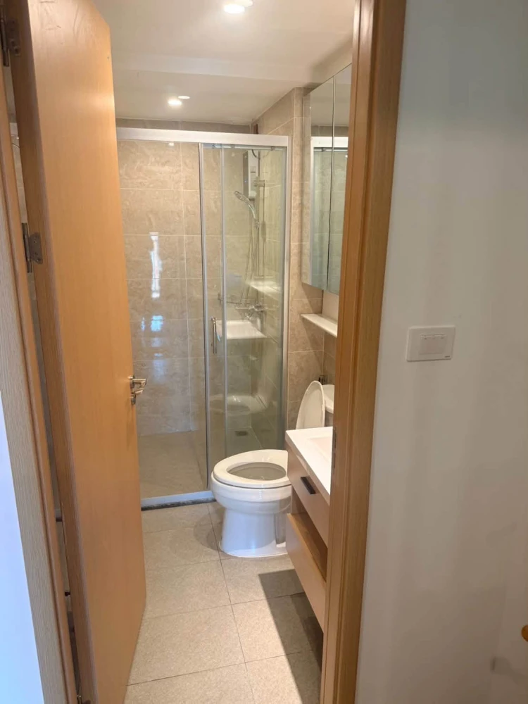 ให้เช่า Condo Regal Srinakarin 40 ห้องกั้นแยกชัดเจน มาพร้อมสิ่อำนวยความสะดวกครบ ราคาดี รีบย้ายด่วน