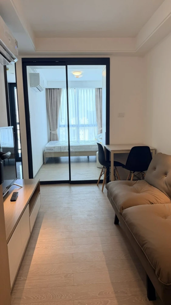 ให้เช่า Condo Regal Srinakarin 40 ห้องน่าอยู่ เฟอร์พร้อม + เครื่องใช้ไฟฟ้า ครบ จองเลยก่อนพลาด+++