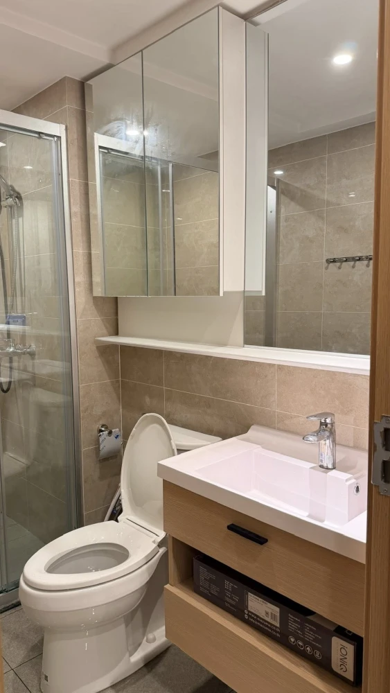 ให้เช่า Condo Regal Srinakarin 40 ห้องน่าอยู่ เฟอร์พร้อม + เครื่องใช้ไฟฟ้า ครบ จองเลยก่อนพลาด+++