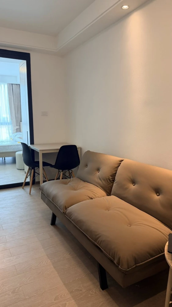 ให้เช่า Condo Regal Srinakarin 40 ห้องน่าอยู่ เฟอร์พร้อม + เครื่องใช้ไฟฟ้า ครบ จองเลยก่อนพลาด+++