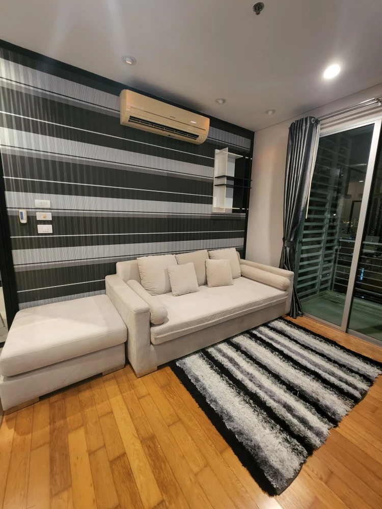 ให้เช่า condo Villa Sathorn ชั้นสูง วิวแม่น้ำ ห้องตกแต่งสวยครบน่าอยู่มาก สนใจรีบจองเลย ห้ามพลาดน้า