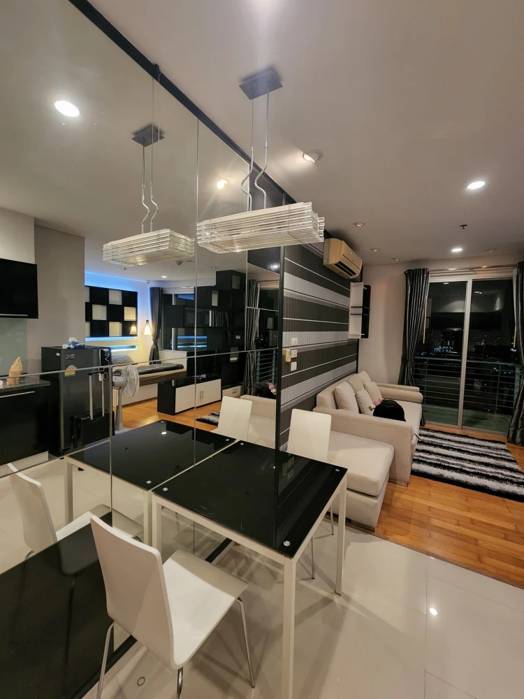ให้เช่า condo Villa Sathorn ชั้นสูง วิวแม่น้ำ ห้องตกแต่งสวยครบน่าอยู่มาก สนใจรีบจองเลย ห้ามพลาดน้า