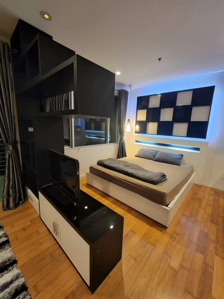 ให้เช่า condo Villa Sathorn ชั้นสูง วิวแม่น้ำ ห้องตกแต่งสวยครบน่าอยู่มาก สนใจรีบจองเลย ห้ามพลาดน้า