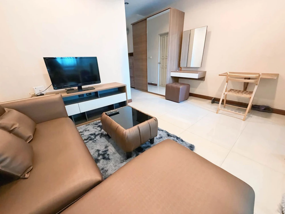 ให้เช่า Country Ville Resort Condominium ห้องน่าอยู่ มาพร้อมเฟอร์นิเจอร์ครบครัน หิ้วกระเป๋าเข้าอยู่ได้เลยจ้า