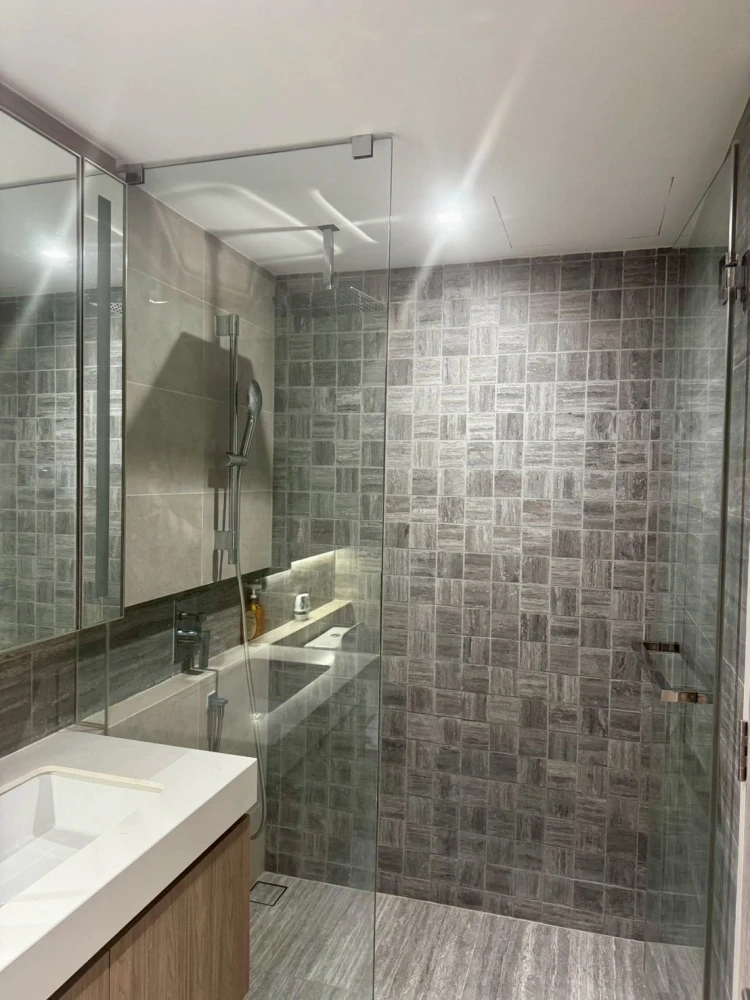 ให้เช่า Craft Ploenchi สัมผัสชีวิตที่เงียบสงบและทันสมัยในคอนโดมิเนียม 2 ห้องนอนที่กว้างขวางแห่งนี้ สนใจจองเลย