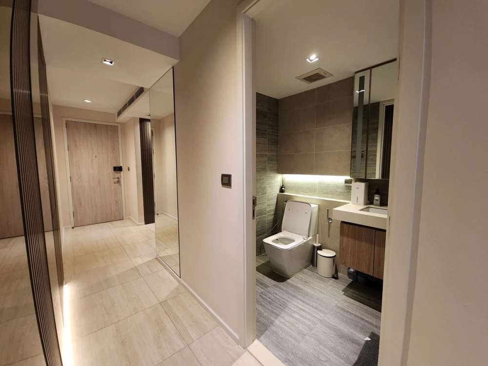 ให้เช่า Craft Ploenchit 2 ห้องนอน มาพร้อมการตกแต่งที่ครบครัน จองเลย ด่วนๆ