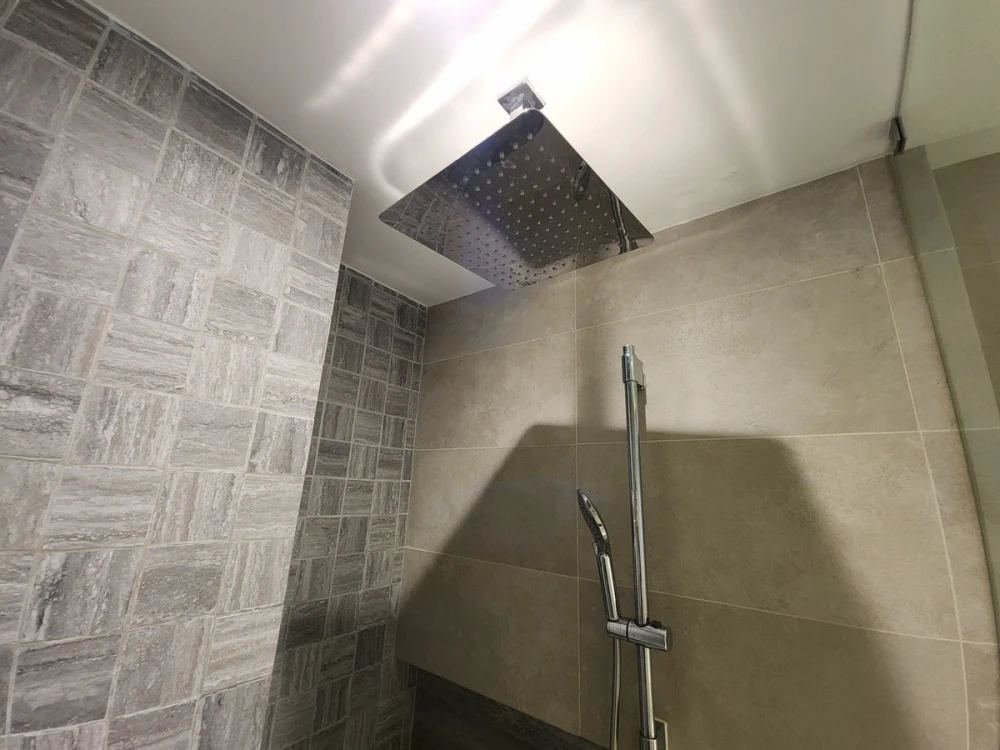 ให้เช่า Craft Ploenchit 2 ห้องนอน มาพร้อมการตกแต่งที่ครบครัน จองเลย ด่วนๆ