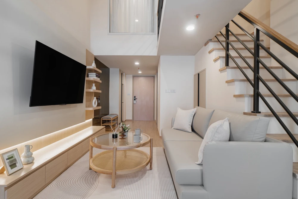 ให้เช่า Culture Chula ห้องตกแต่งสวยสไตล์โมเดิร์น เฟอร์นิเจอร์คุณภาพ เครื่องใช้ไฟฟ้าครบ วิวโล่งเห็นสวนลุม บรรยากาศเป็นส่วนตัว