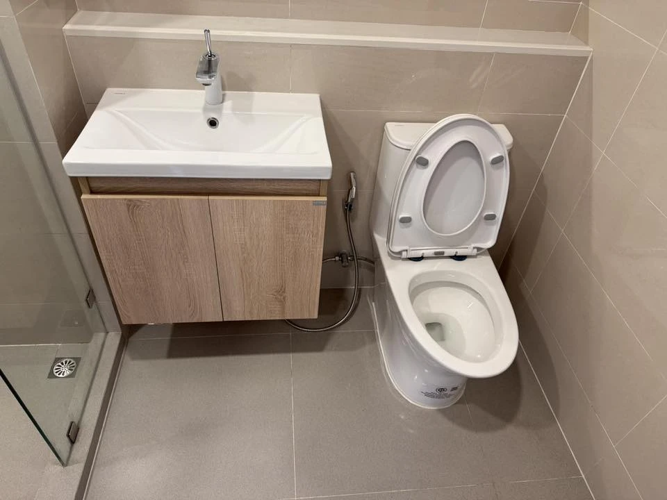 ให้เช่า Cybiq รัชดา 32 ติดวอลเปเปอร์ ลงผ้าม่าน 2 ชั้นเรียบร้อย พร้อมเครื่องใช้ไฟฟ้าครบครัน รีบจองเลย