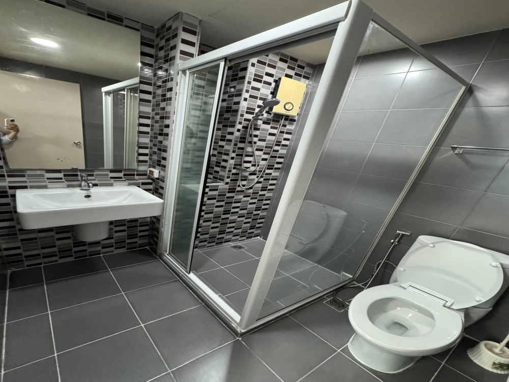 ให้เช่า D Condo รามคำแหง พร้อมเข้าอยู่ ชั้น 3 วิว สระว่ายน้ำ ห้องรับแดดยามเช้า มีเครื่องซักผ้าในตัว