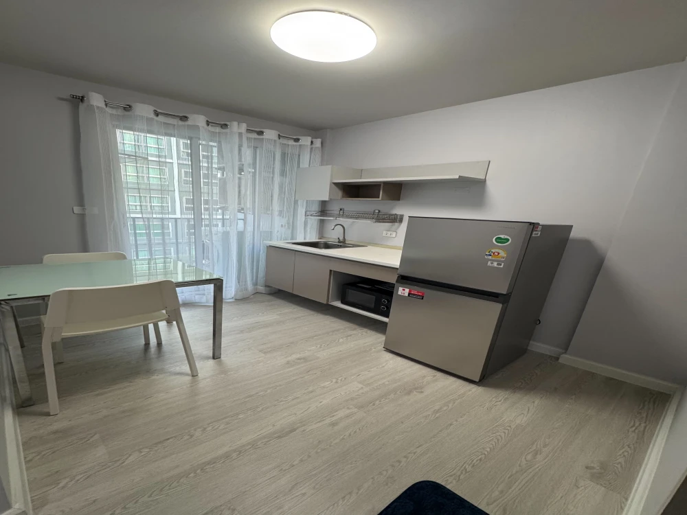 ให้เช่า D Condo รามคำแหง พร้อมเข้าอยู่ ชั้น 3 วิว สระว่ายน้ำ ห้องรับแดดยามเช้า มีเครื่องซักผ้าในตัว