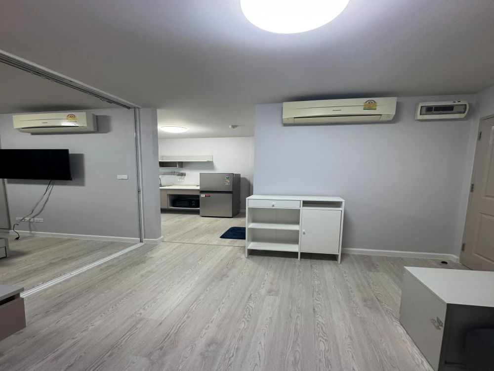 ให้เช่า D Condo รามคำแหง พร้อมเข้าอยู่ ชั้น 3 วิว สระว่ายน้ำ ห้องรับแดดยามเช้า มีเครื่องซักผ้าในตัว