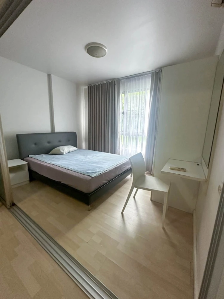 ให้เช่า D condo รามคำแหง 64 อยู่ตึก A ติดถนนรามคำแหง เฟอร์นิเจอร์ครบ มาแต่ตัวเข้าอยู่ได้เลย