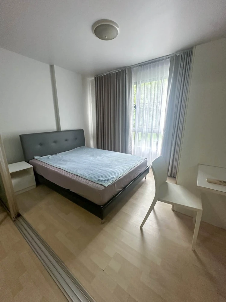 ให้เช่า D condo รามคำแหง 64 อยู่ตึก A ติดถนนรามคำแหง เฟอร์นิเจอร์ครบ มาแต่ตัวเข้าอยู่ได้เลย