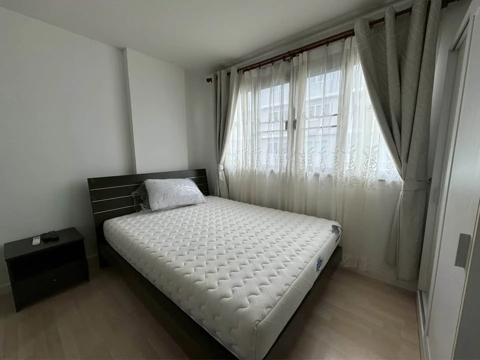 ให้เช่า D condo รามอินทรา เครื่องใช้ไฟฟ้าพร้อม มี เครื่องซักผ้า ห้องตกแต่งพร้อมอยู่ หิ้วกระเป๋าเข้าอยู่ได้เลย