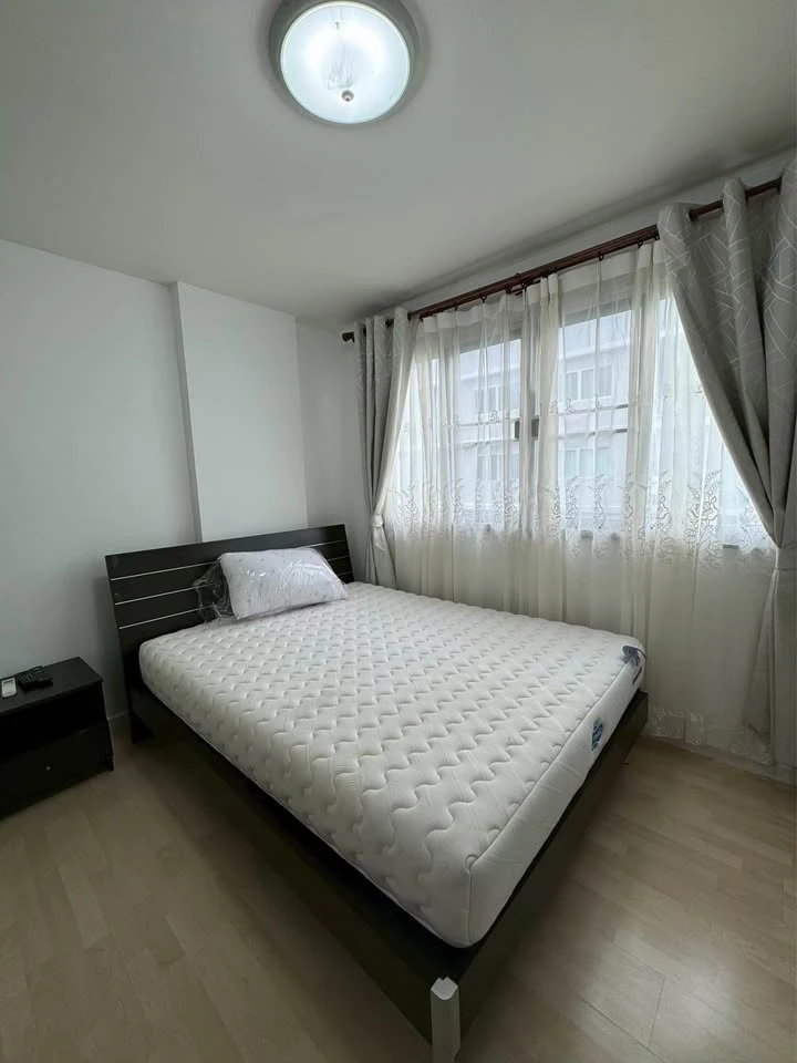 ให้เช่า D condo รามอินทรา เครื่องใช้ไฟฟ้าพร้อม มี เครื่องซักผ้า ห้องตกแต่งพร้อมอยู่ หิ้วกระเป๋าเข้าอยู่ได้เลย