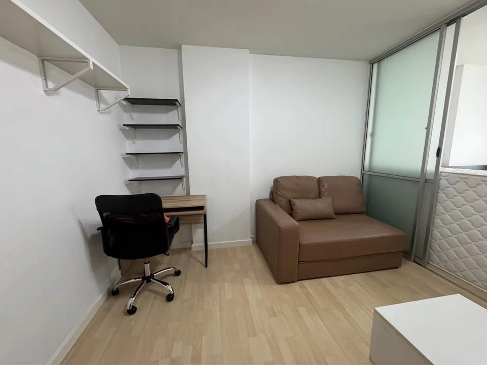 ให้เช่า D condo รามอินทรา เครื่องใช้ไฟฟ้าพร้อม มี เครื่องซักผ้า ห้องตกแต่งพร้อมอยู่ หิ้วกระเป๋าเข้าอยู่ได้เลย