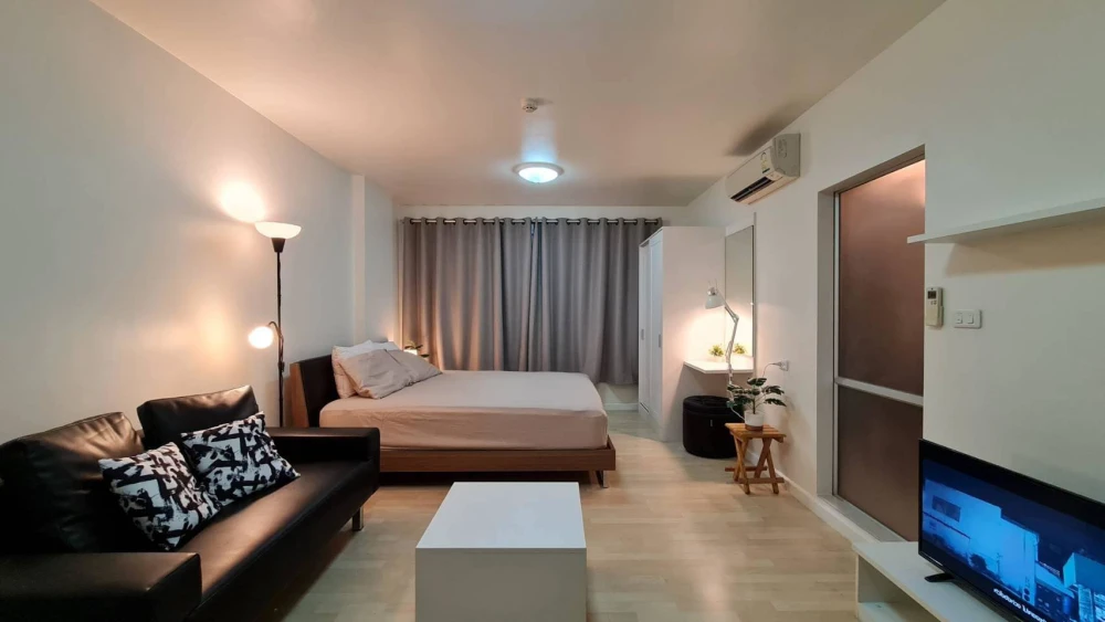 ให้เช่า d condo อ่อนนุช-สุวรรณภูมิ  ห้องกว้างพร้อมอยู่ เฟอร์นิเจอร์และเครื่องใช้ไฟฟ้า พร้อม จองเลยก่อนพลาด!!