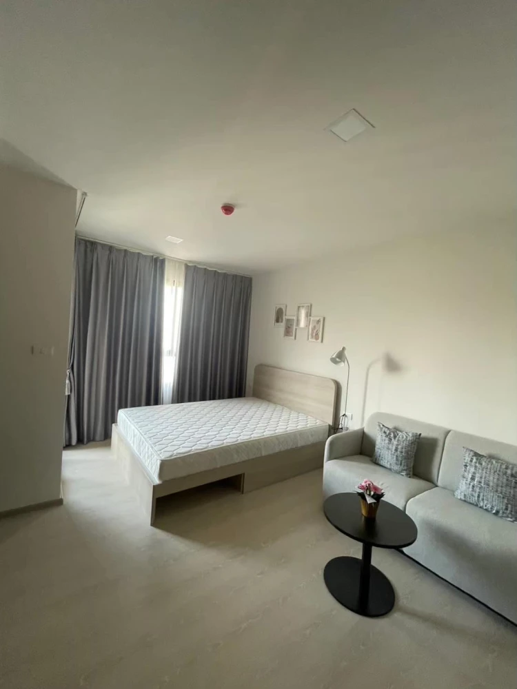 ให้เช่า d condo air Ladkrabang ห้อง studio ชั้น 5 พร้อมเฟอร์และเครื่องใช้ไฟฟ้า มาจับจองได้แล้ว